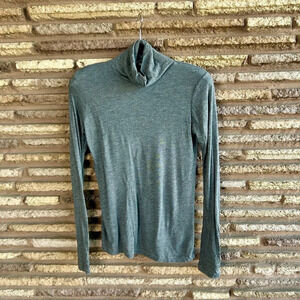 Vince Gray Lightweight  Jersey Knit Cashmere Modal Turtleneck Sweater Top